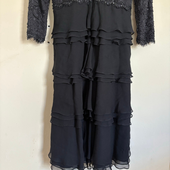 Women's Tadashi Collection Black Lace Tiered Midi Dress Size 6 - Picture 4 of 14